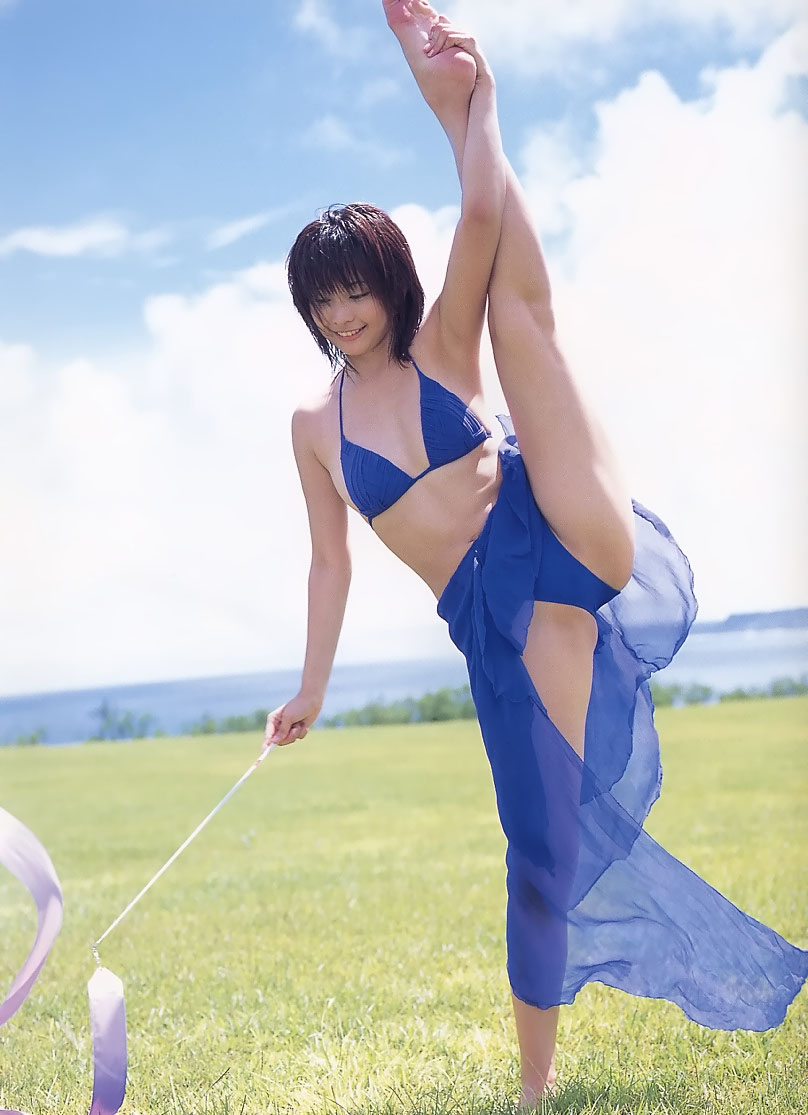 山崎真実　開脚 